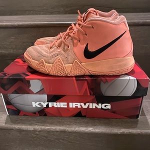 Youth Boys NIKE KYRIE 4 IV GS LT ATOMIC PINK Basketball Shoes AA2897-601 Sz 5.5Y